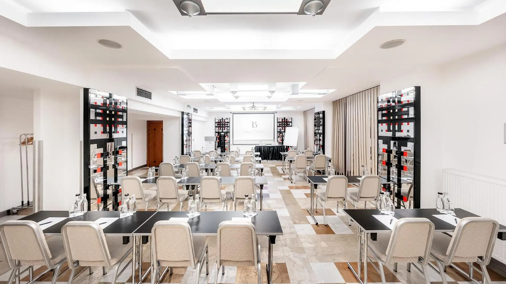 布拉格广场雄伟酒店 酒店