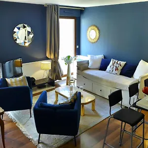 https://center-of-aix-charmful-1-bedroom-aptmt-pythagore-with-parking.fr-provencehotel.com