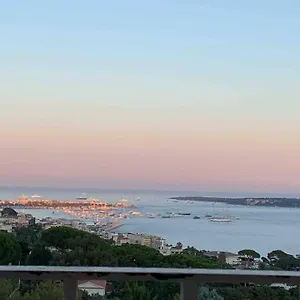 https://appartement-vue-mer-1.fr-provencehotel.com