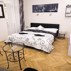  Appartement Black & White By Wenceslas Square And Muzeum