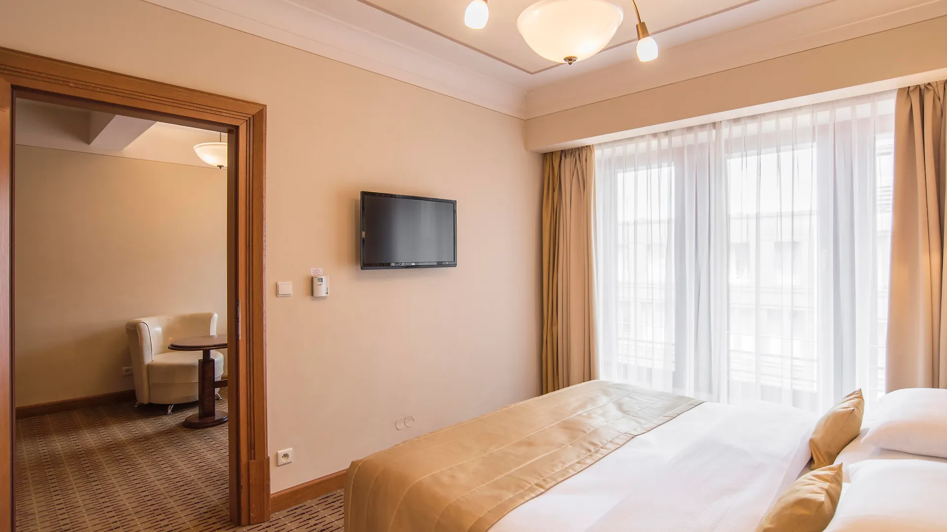 Majestic Plaza Hotel Praga 4*,